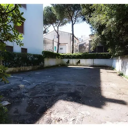 Molto Spazioso, Viale Buonarroti, Viareggio. Lägenhet
