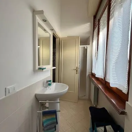 Molto Spazioso, Viale Buonarroti, Viareggio. Lägenhet Viareggio
