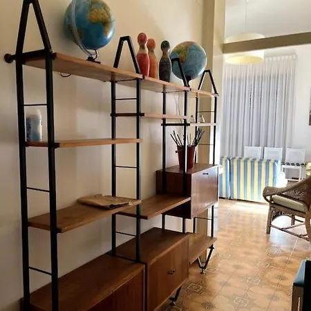 Molto Spazioso, Viale Buonarroti, Viareggio. Lägenhet *